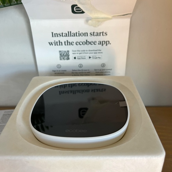 Ecobee Smart Thermostat - Picture 7 of 8